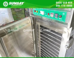Toàn bộ thân máy và khay sấy đều được chế taoj bằng inox 304